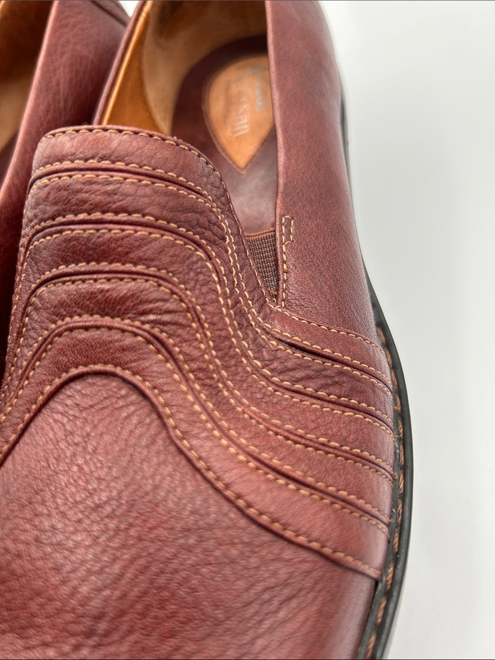 Clarks Artisan Collection Women's Burgundy Leather Slip-On Mules/Clogs - Picture 11 of 12